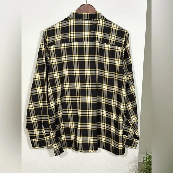 Vintage Foxcroft Black and Yellow Button Down Shirt - Picture 2 of 3